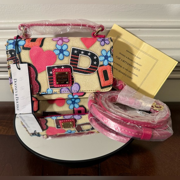 Dooney & Bourke Handbags - Dooney & Bourke - Crossbody/Wallet